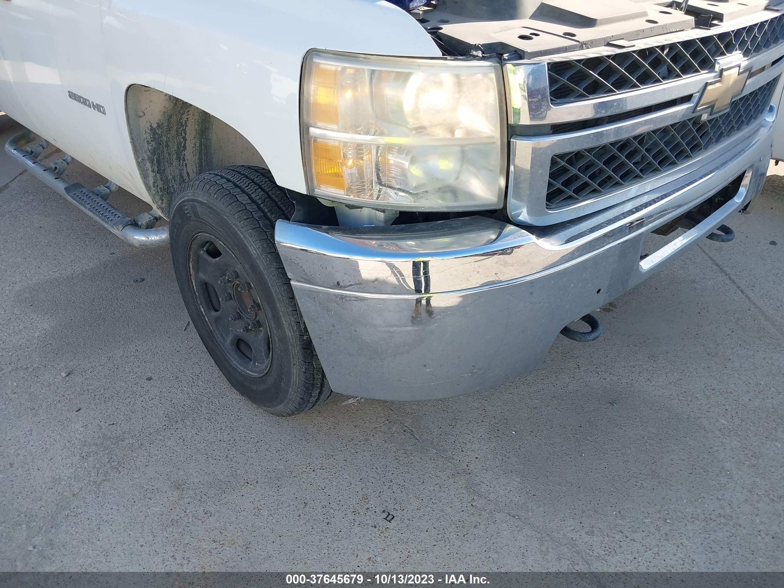 Photo 5 VIN: 1GB1CVCG8BF253234 - CHEVROLET SILVERADO 