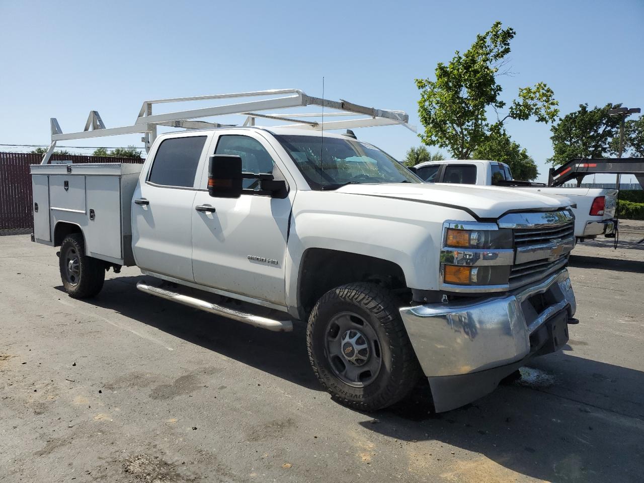 Photo 3 VIN: 1GB1KUEG7GF176664 - CHEVROLET SILVERADO 