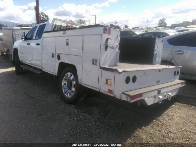 Photo 2 VIN: 1GB2CUEG2JZ342998 - CHEVROLET SILVERADO 2500HD 