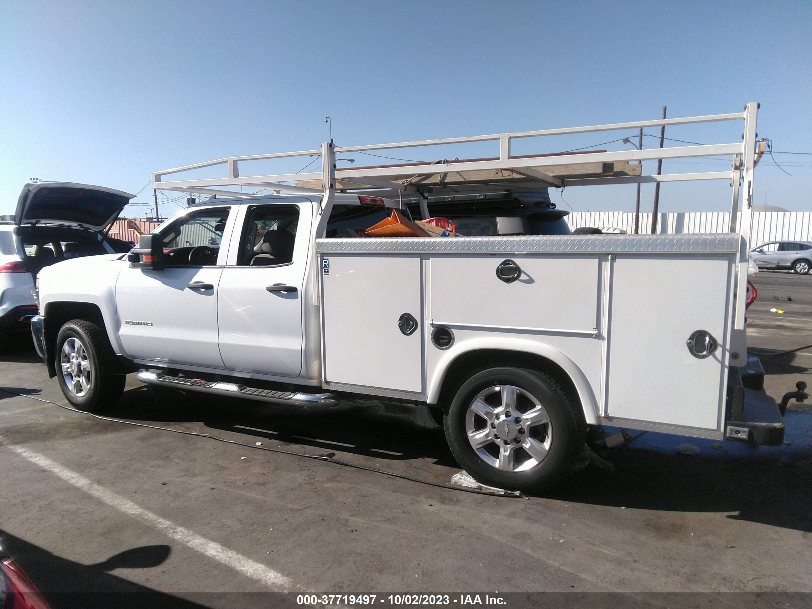 Photo 12 VIN: 1GB2CUEG3GZ333459 - CHEVROLET SILVERADO 