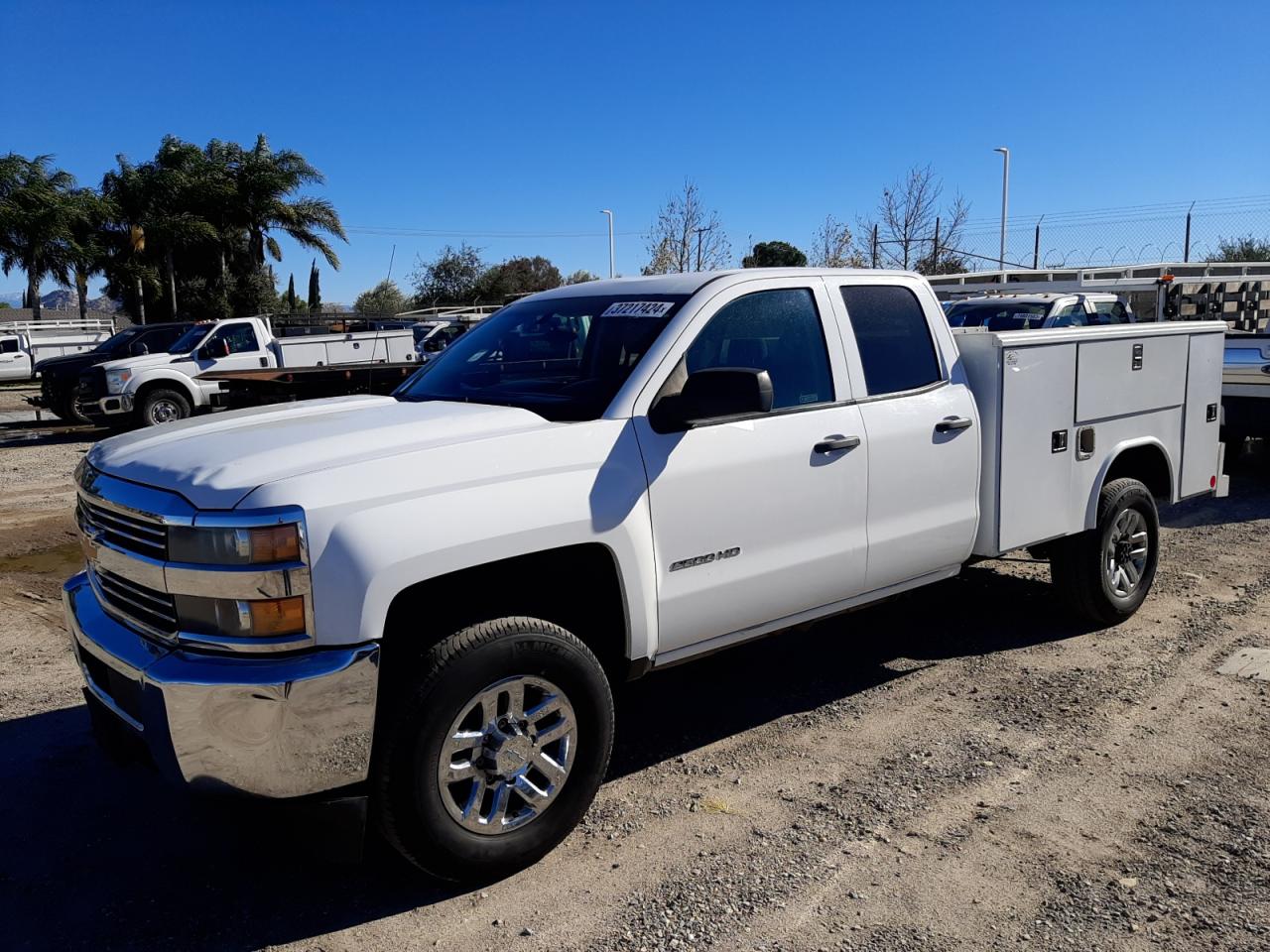 Photo 1 VIN: 1GB2CUEG5FZ137604 - CHEVROLET SILVERADO 