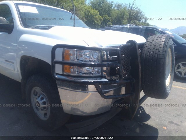 Photo 5 VIN: 1GB2KXCG5CZ183923 - CHEVROLET SILVERADO 2500HD 