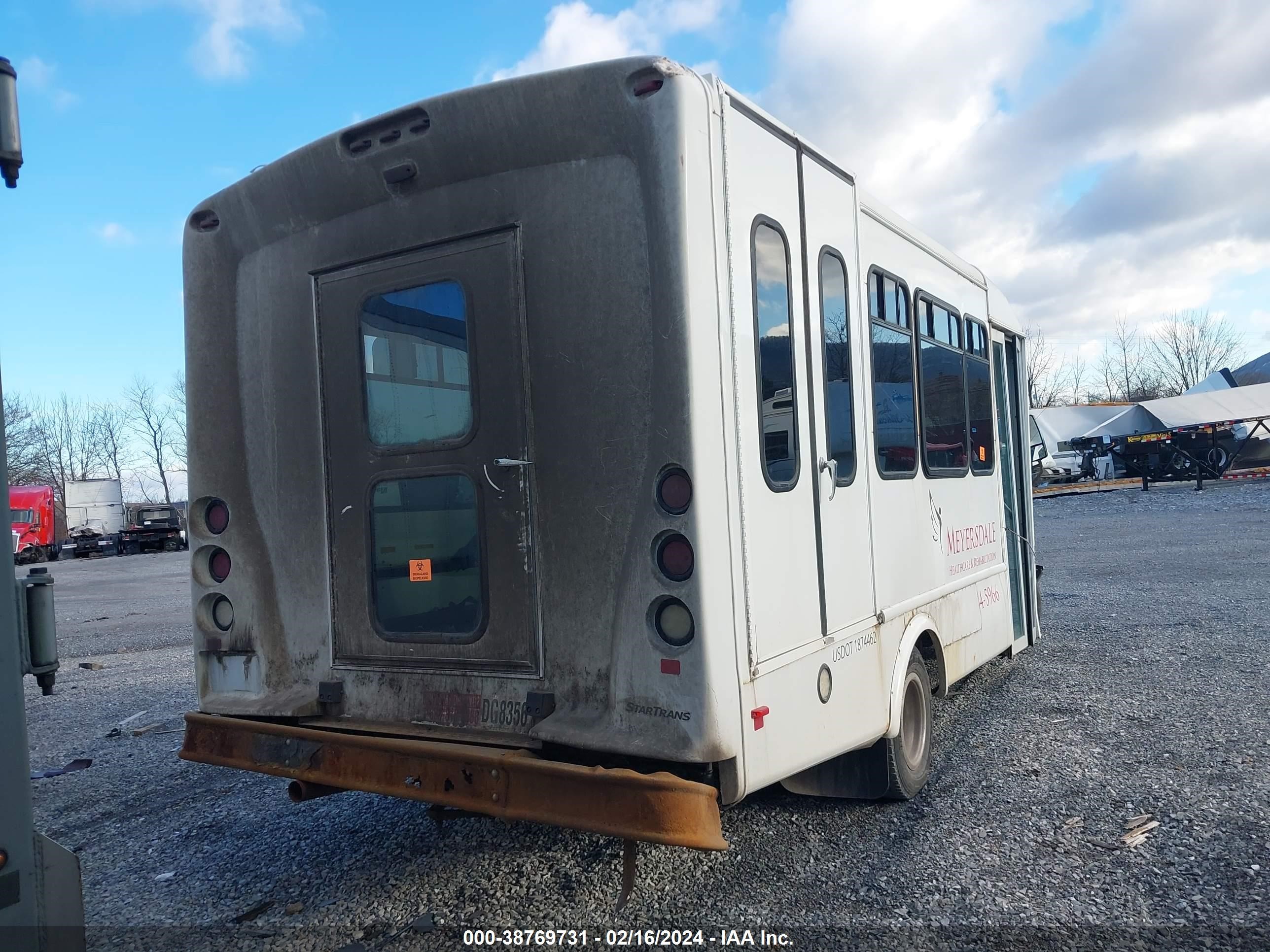 Photo 3 VIN: 1GB3G2BG5F1129647 - CHEVROLET EXPRESS 