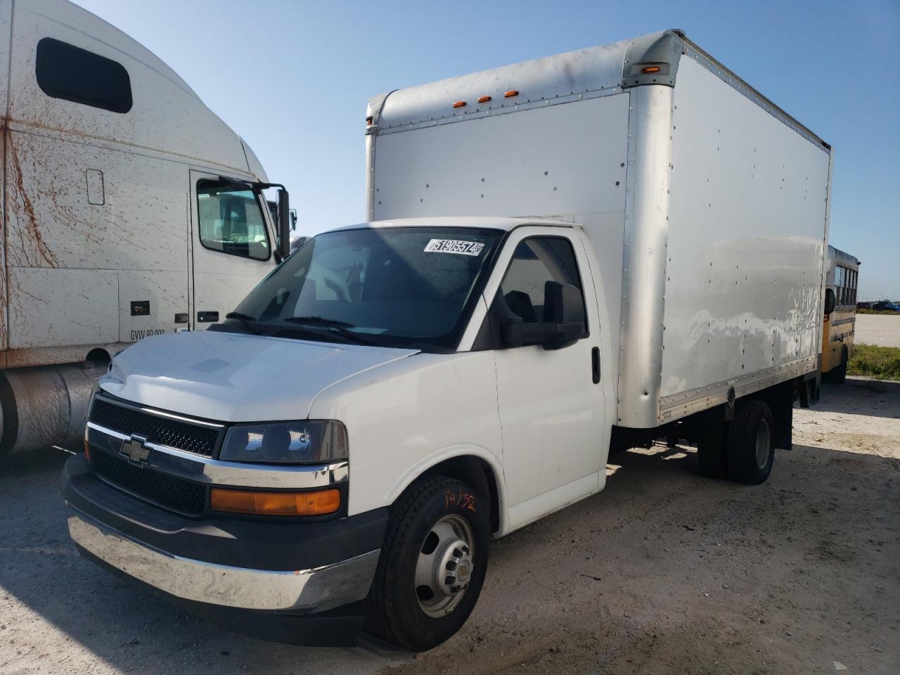 Photo 1 VIN: 1GB3GSCG7H1110017 - CHEVROLET EXPRESS 