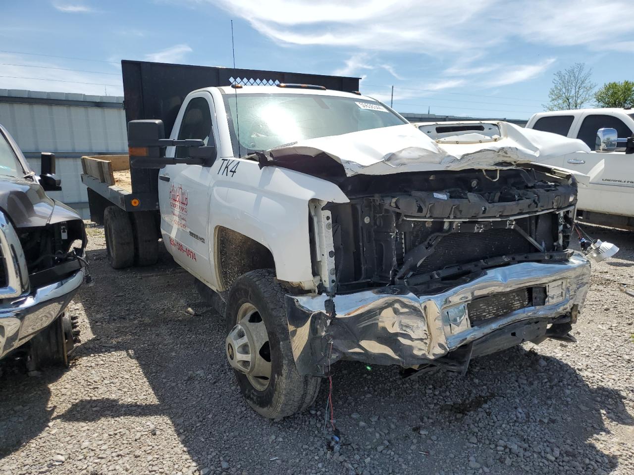 Photo 3 VIN: 1GB3KYCY9JF232820 - CHEVROLET SILVERADO 