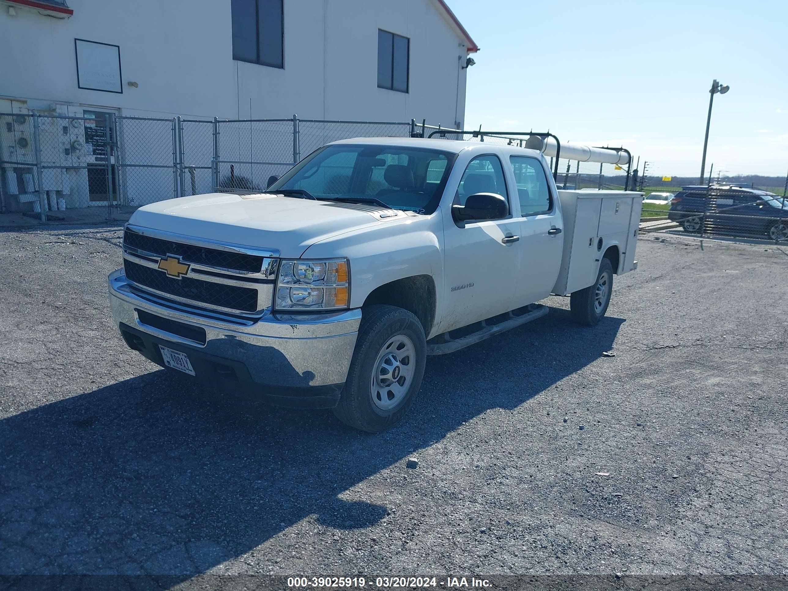 Photo 1 VIN: 1GB4CZCG5EF110296 - CHEVROLET SILVERADO 