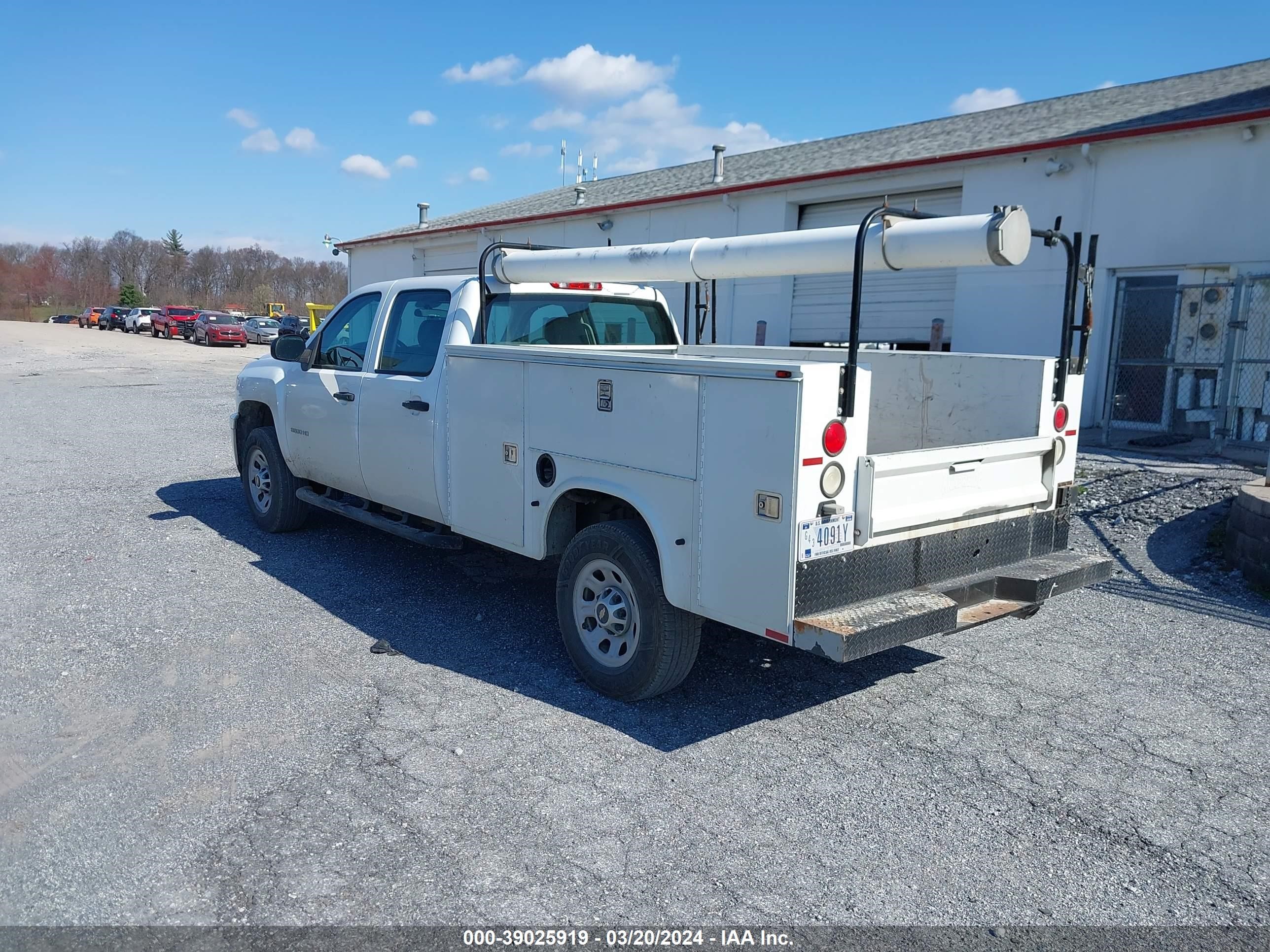 Photo 2 VIN: 1GB4CZCG5EF110296 - CHEVROLET SILVERADO 