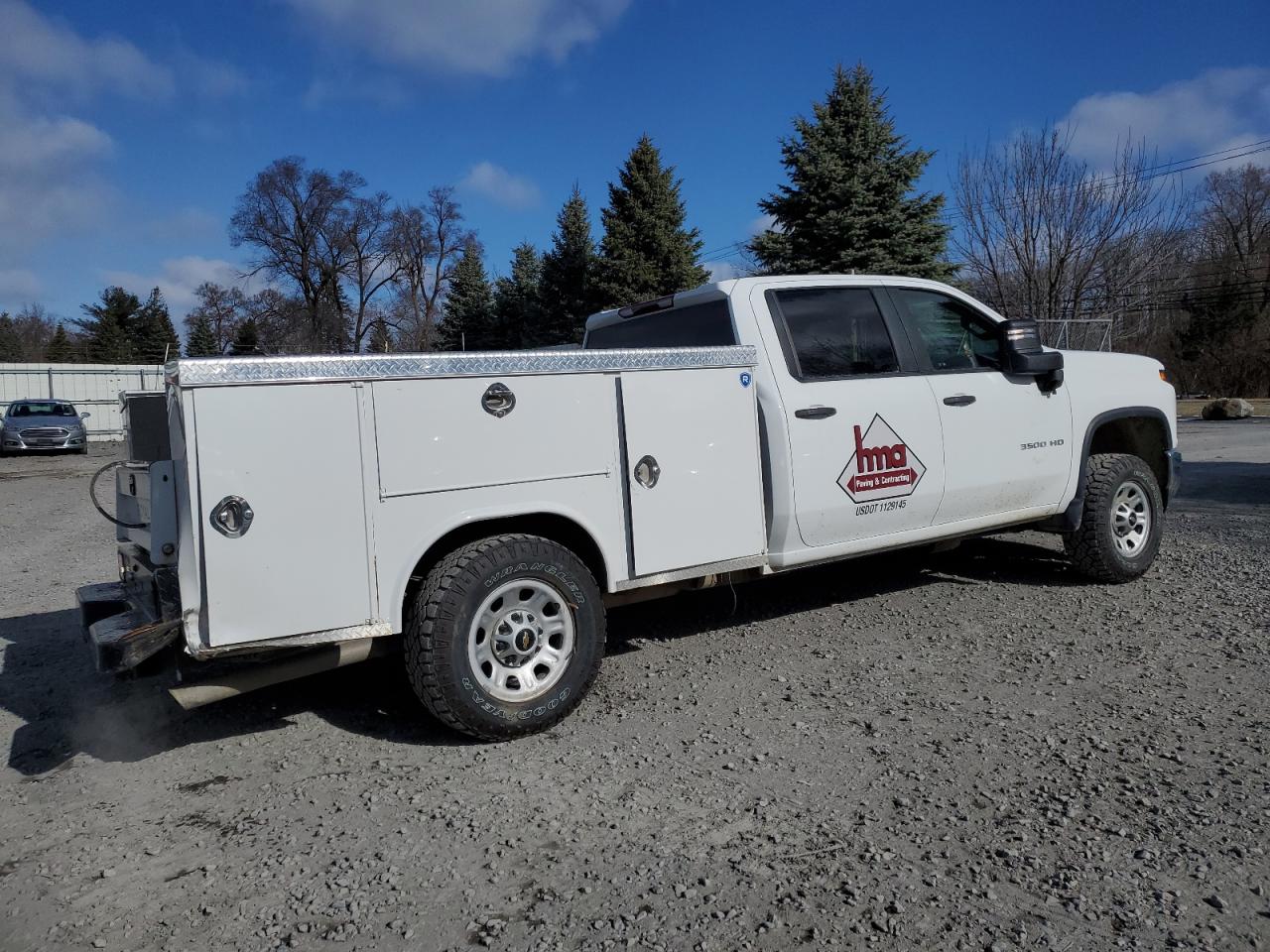 Photo 2 VIN: 1GB4YSE74NF321303 - CHEVROLET SILVERADO 