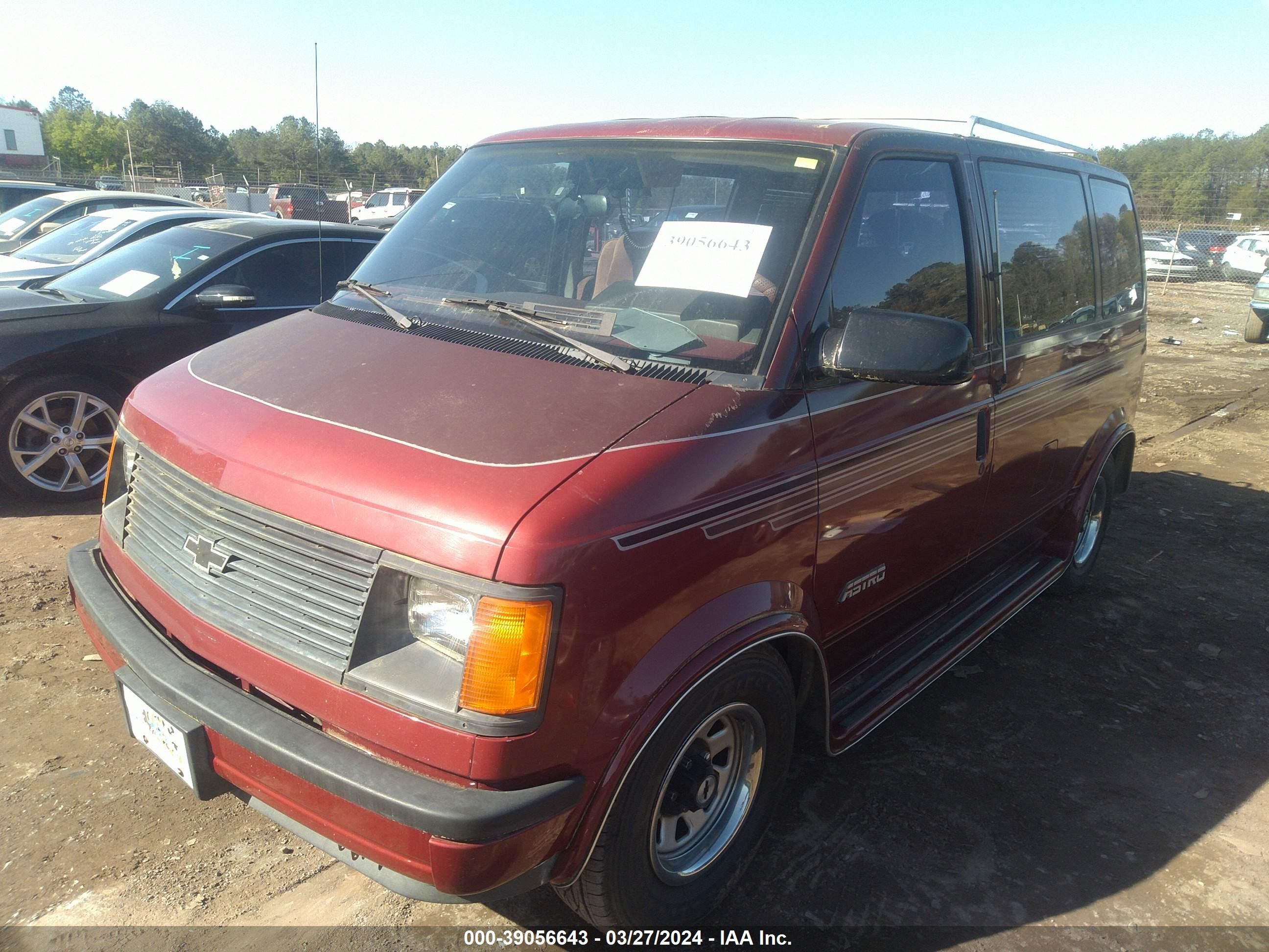 Photo 11 VIN: 1GBDM15Z7KB215227 - CHEVROLET ASTRO 