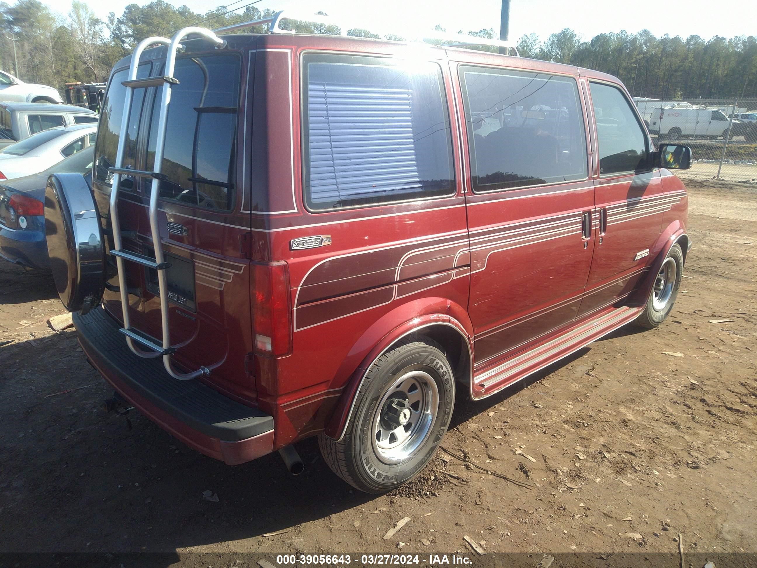 Photo 3 VIN: 1GBDM15Z7KB215227 - CHEVROLET ASTRO 