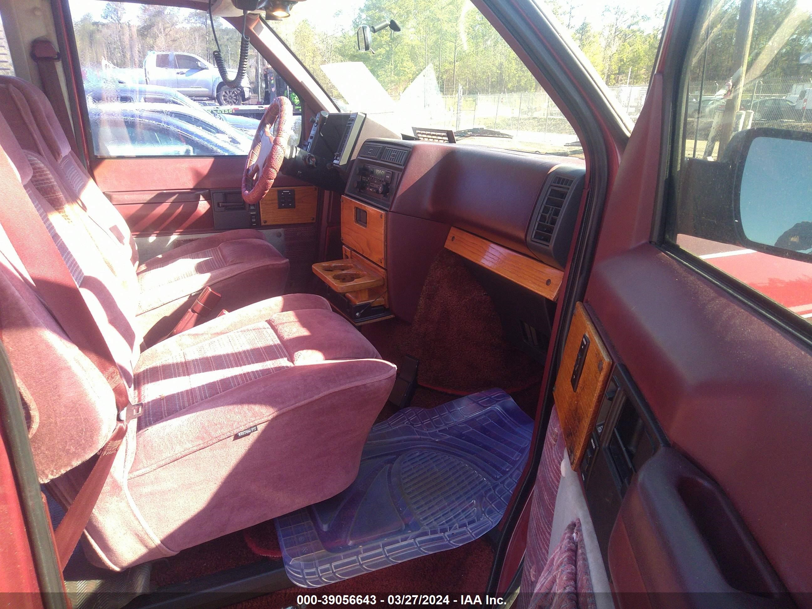 Photo 4 VIN: 1GBDM15Z7KB215227 - CHEVROLET ASTRO 