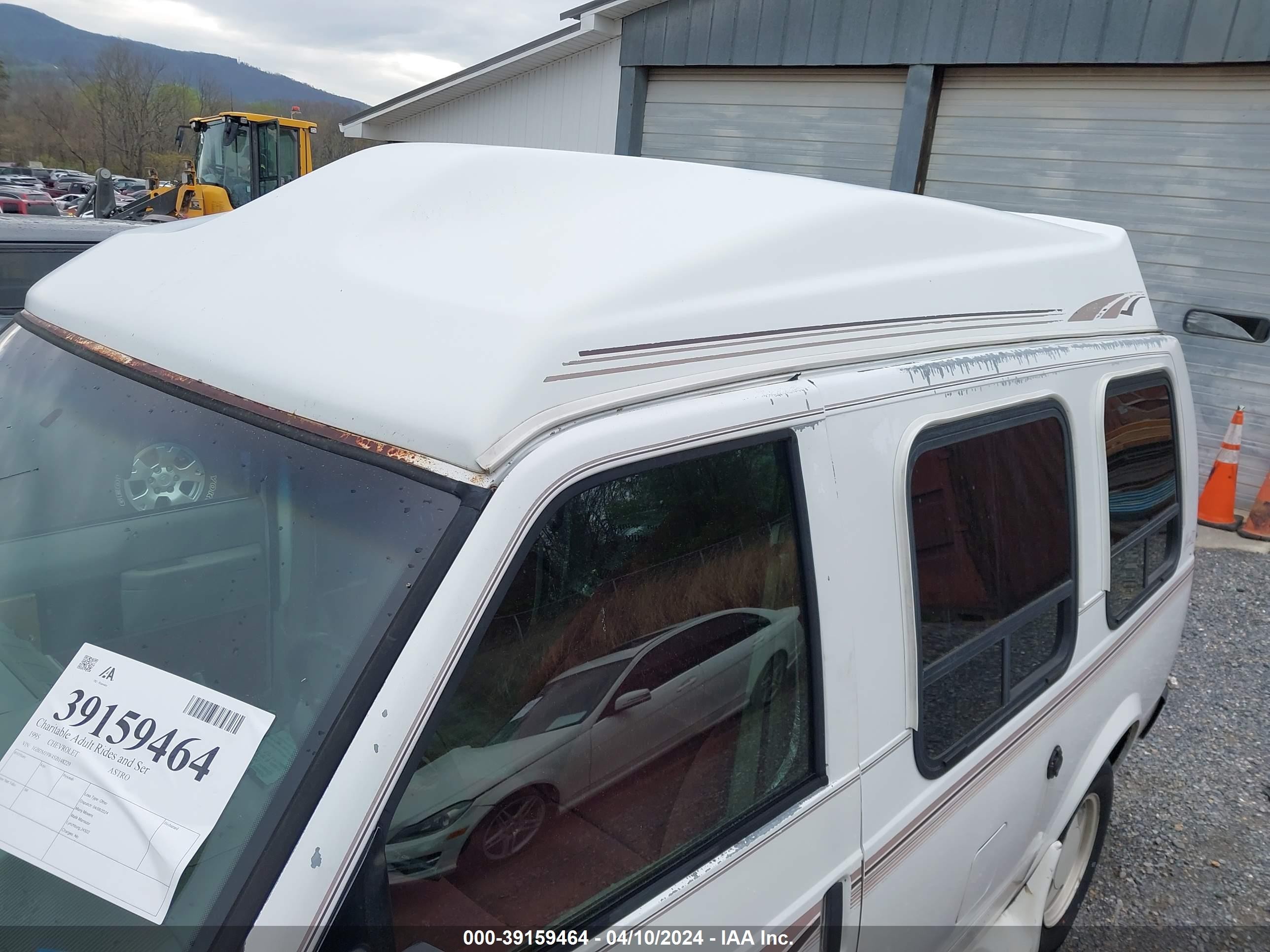 Photo 11 VIN: 1GBDM19W4SB148229 - CHEVROLET ASTRO 