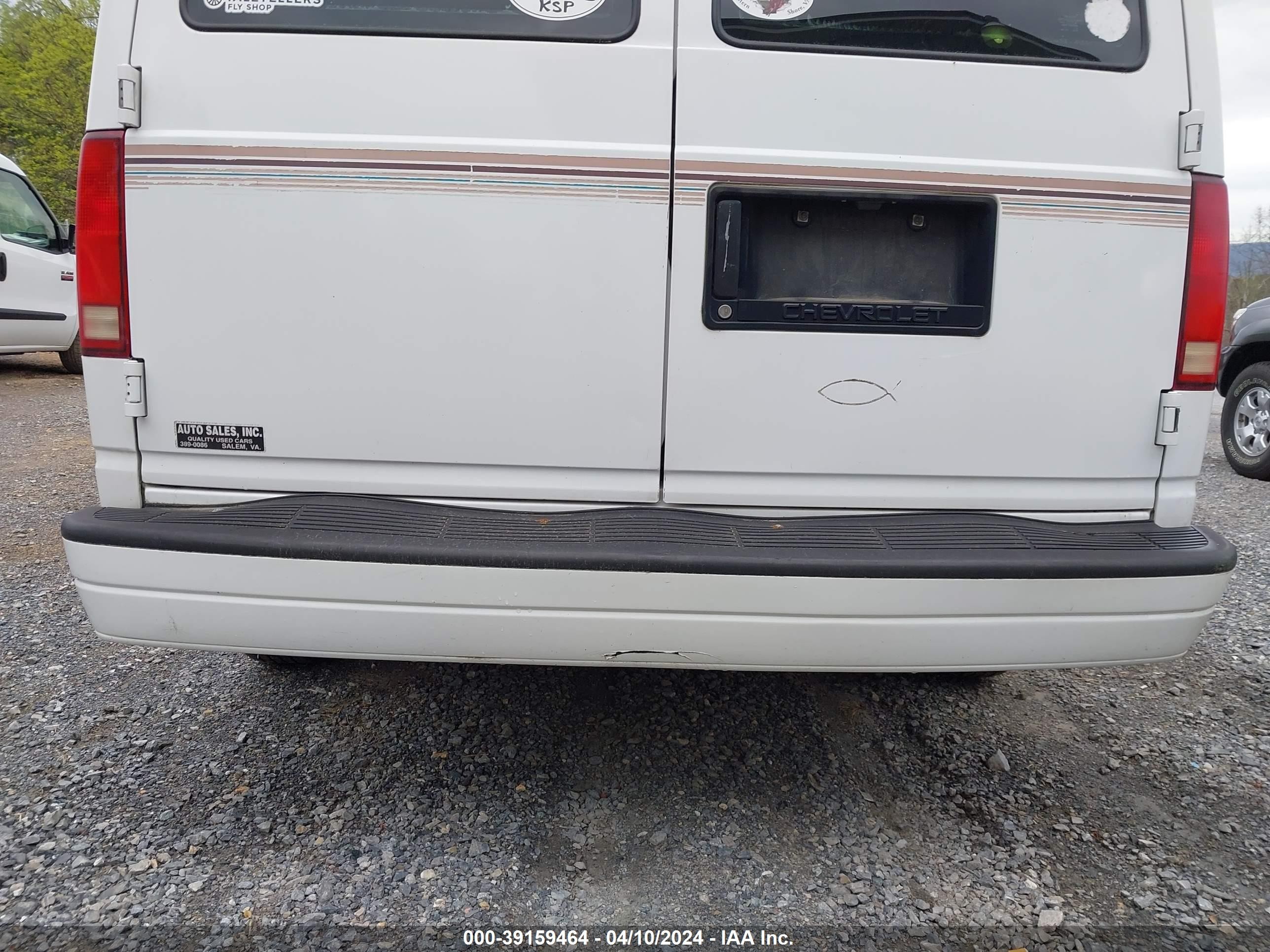 Photo 17 VIN: 1GBDM19W4SB148229 - CHEVROLET ASTRO 