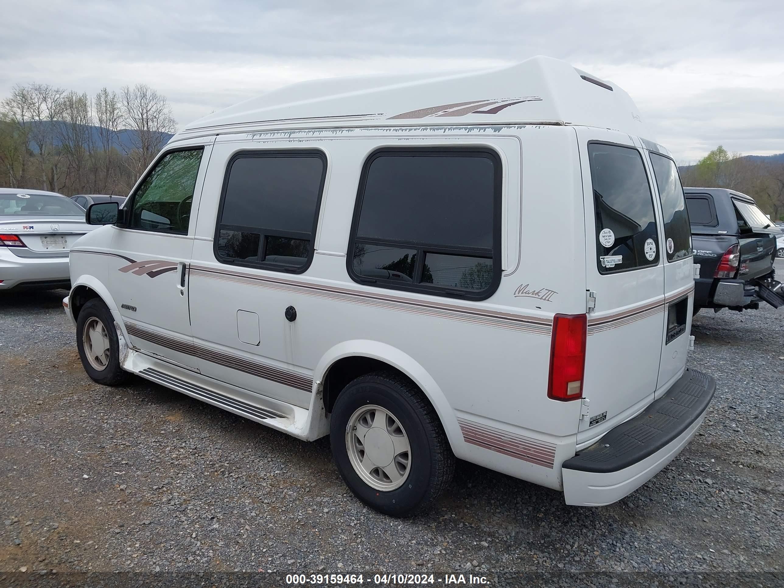 Photo 5 VIN: 1GBDM19W4SB148229 - CHEVROLET ASTRO 