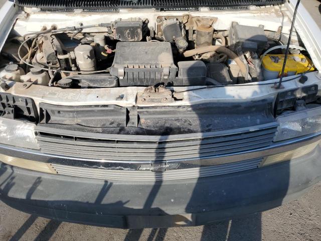 Photo 11 VIN: 1GBDM19W8YB142121 - CHEVROLET ASTRO 