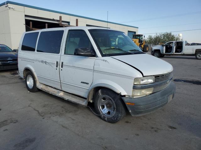 Photo 3 VIN: 1GBDM19W8YB142121 - CHEVROLET ASTRO 