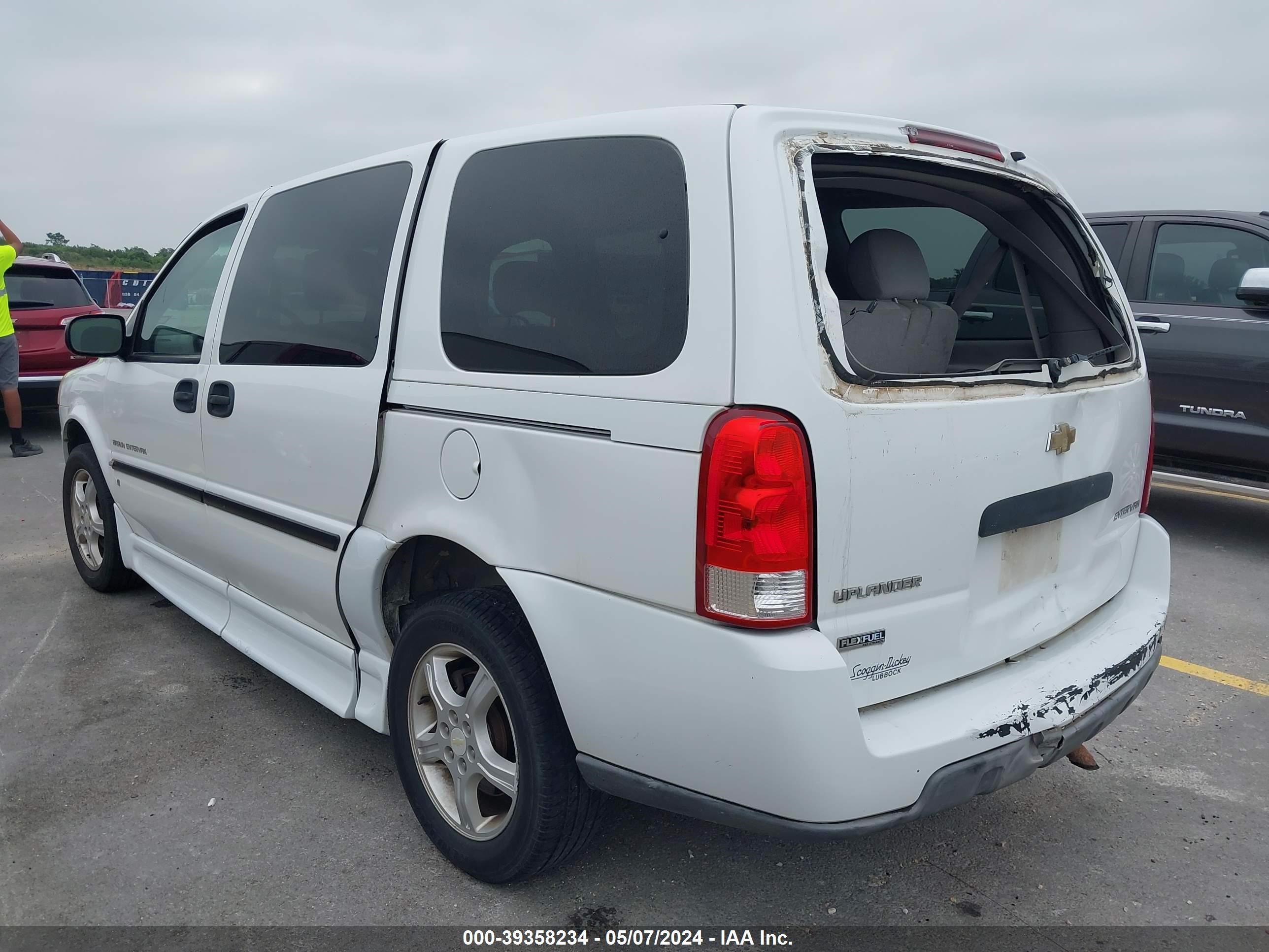 Photo 2 VIN: 1GBDV13W07D139352 - CHEVROLET UPLANDER 