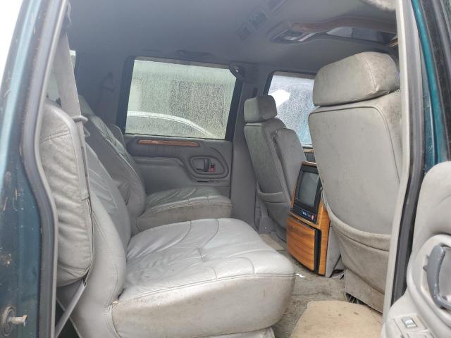 Photo 10 VIN: 1GBEC16R4WJ302388 - CHEVROLET SUBURBAN 