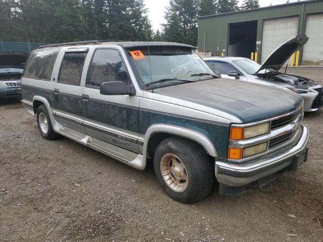 Photo 3 VIN: 1GBEC16R4WJ302388 - CHEVROLET SUBURBAN 