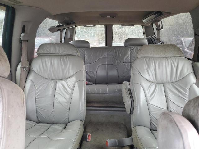 Photo 9 VIN: 1GBEC16R4WJ302388 - CHEVROLET SUBURBAN 