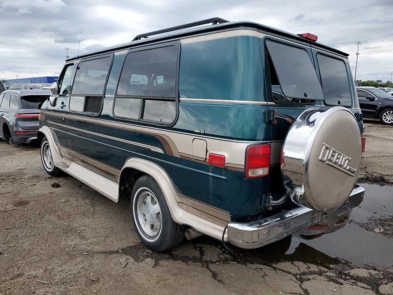 Photo 1 VIN: 1GBEG25K2SF199726 - CHEVROLET VAN 