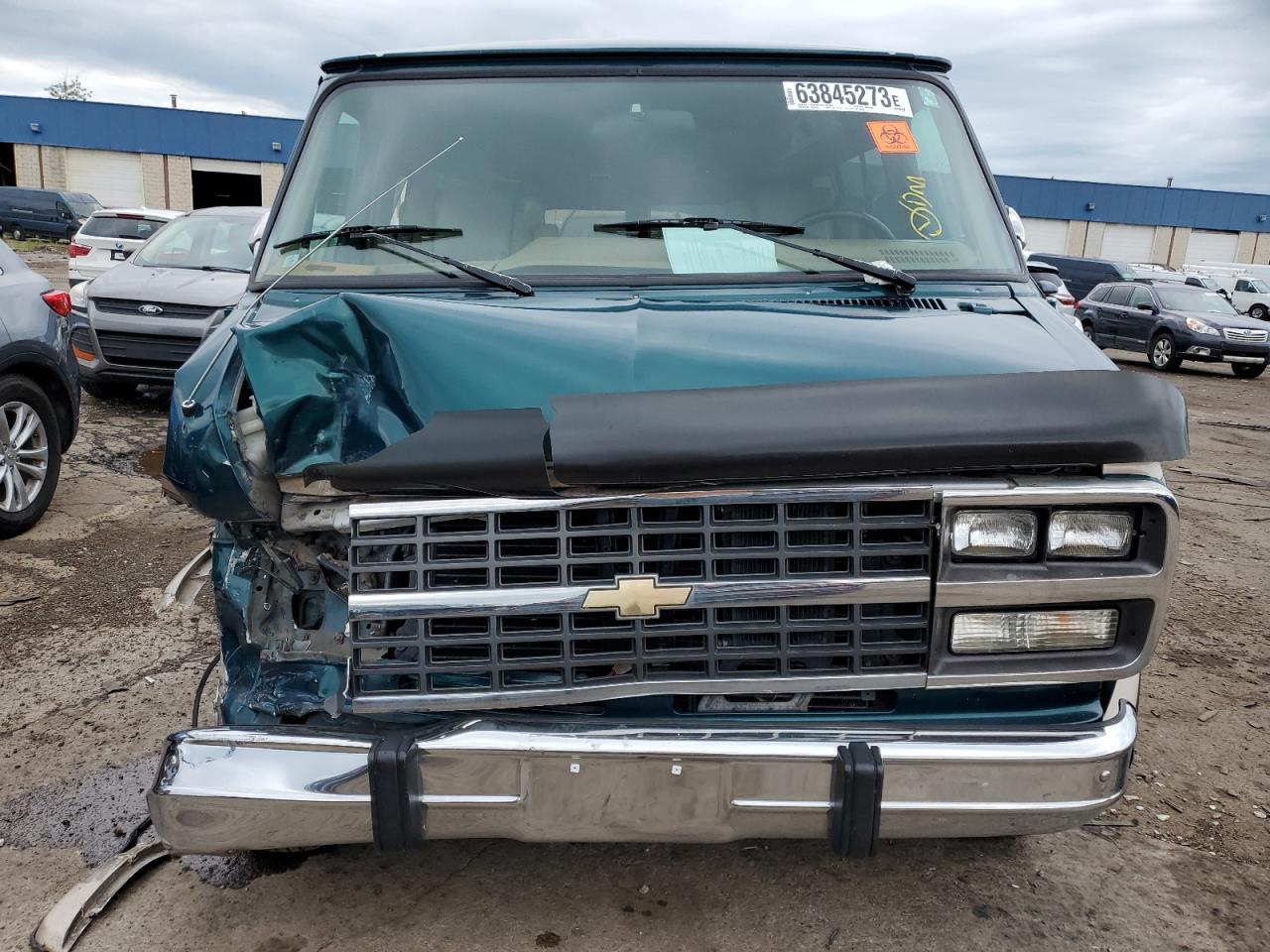 Photo 4 VIN: 1GBEG25K2SF199726 - CHEVROLET VAN 