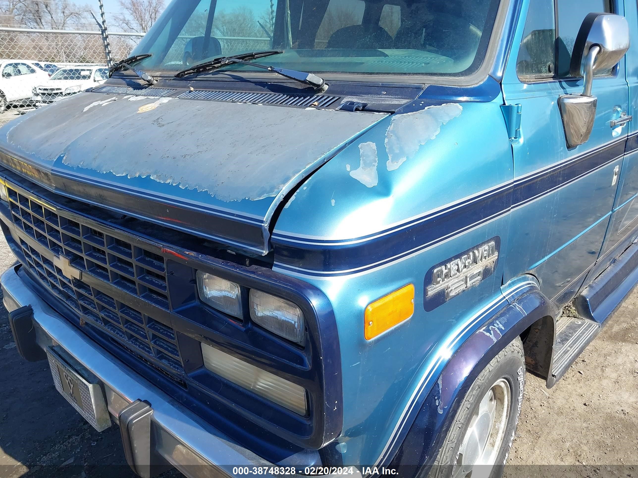 Photo 5 VIN: 1GBEG25K6SF154191 - CHEVROLET VAN 