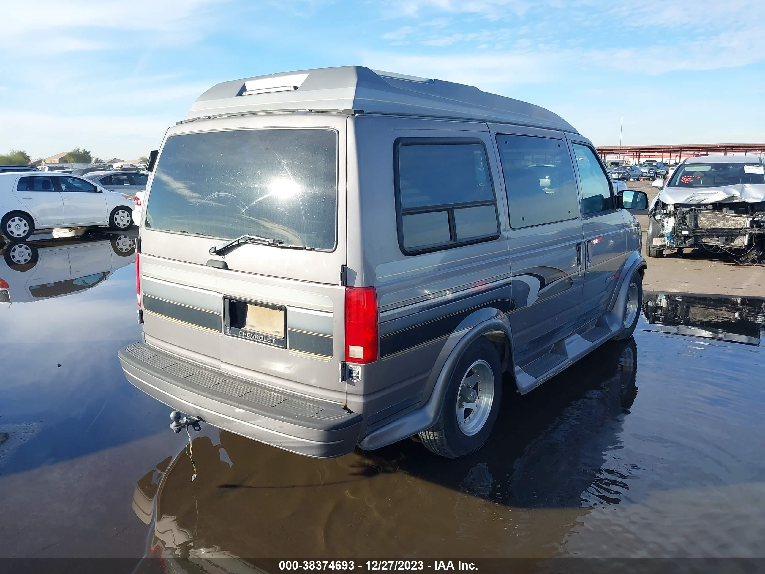 Photo 3 VIN: 1GBEL19W1SB150544 - CHEVROLET ASTRO 