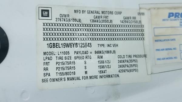 Photo 2 VIN: 1GBEL19W6YB125843 - CHEVROLET ASTRO 