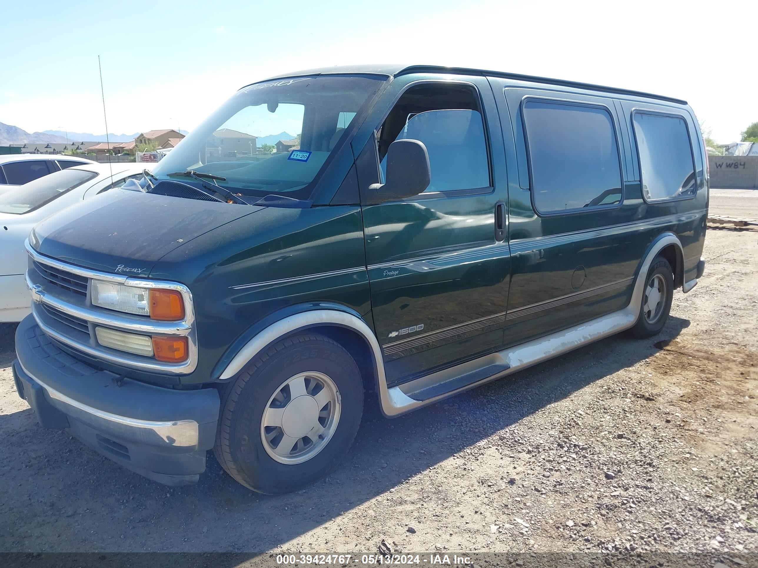 Photo 1 VIN: 1GBFG15M721213584 - CHEVROLET EXPRESS 