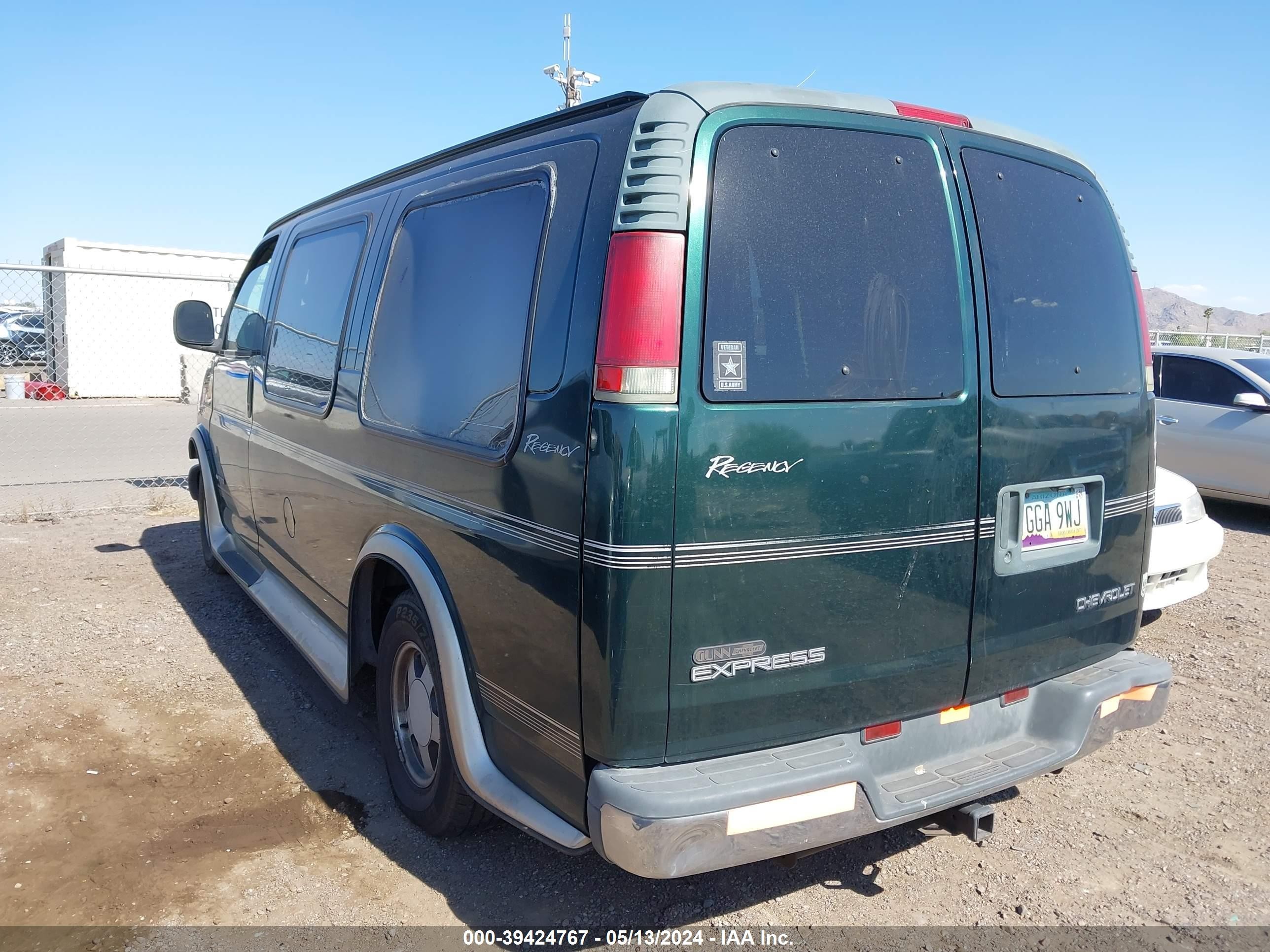 Photo 2 VIN: 1GBFG15M721213584 - CHEVROLET EXPRESS 