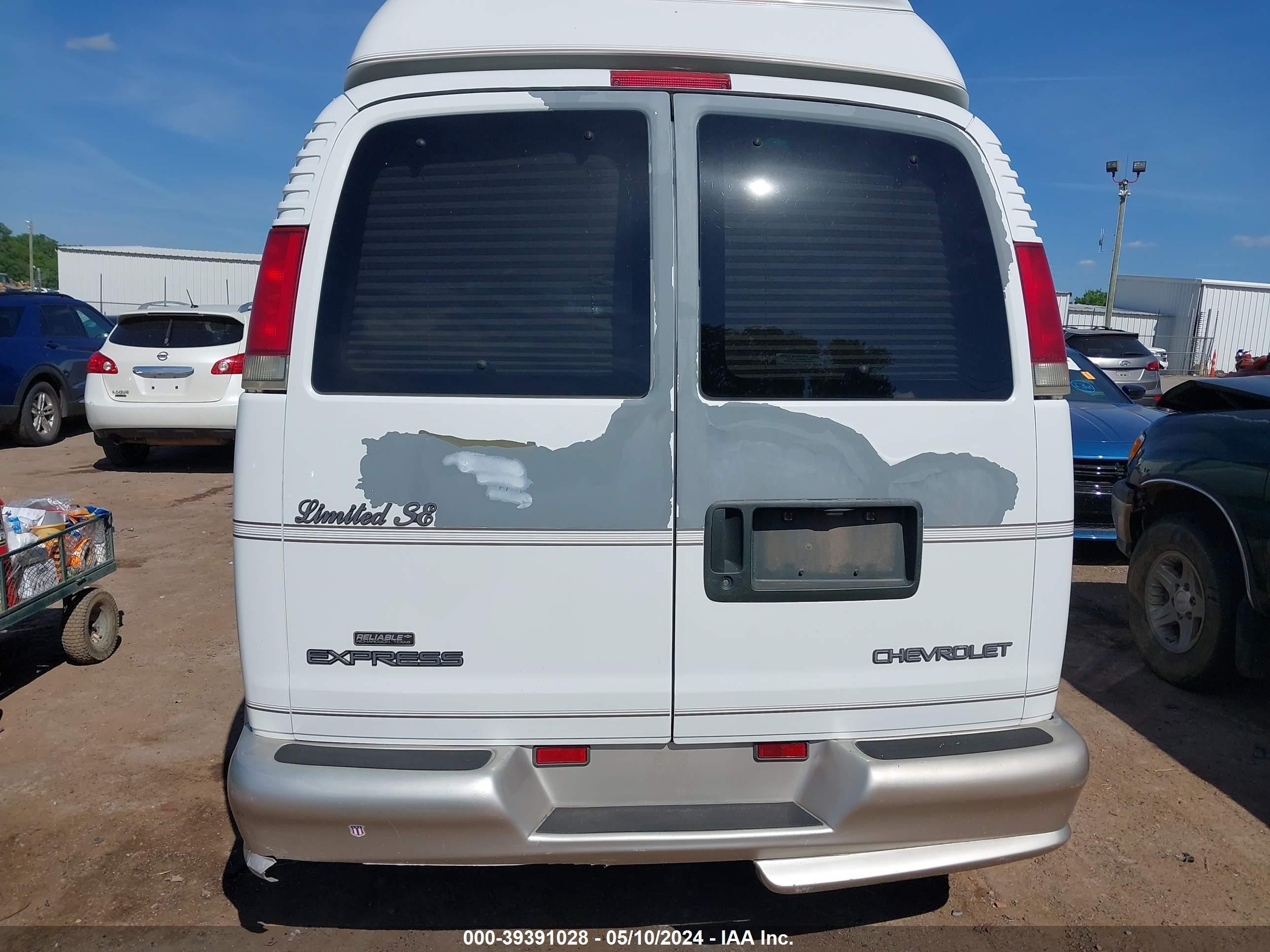 Photo 15 VIN: 1GBFG15R2Y1216946 - CHEVROLET EXPRESS 