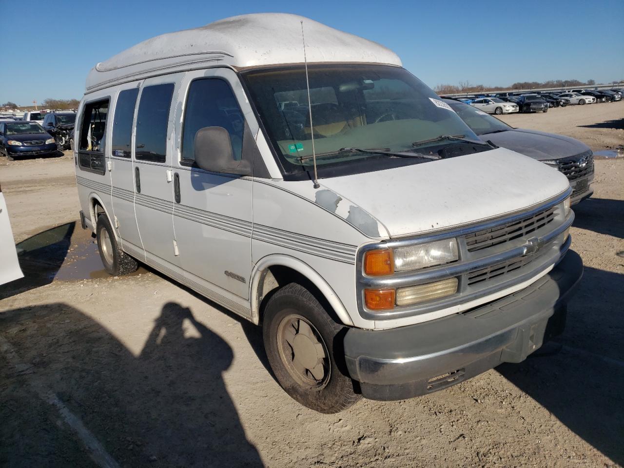 Photo 3 VIN: 1GBFG15R7X1082787 - CHEVROLET EXPRESS 