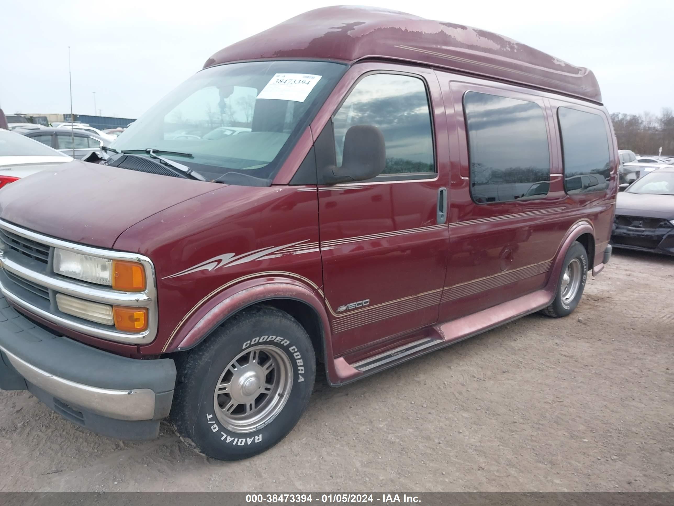 Photo 1 VIN: 1GBFG15R7Y1164116 - CHEVROLET EXPRESS 