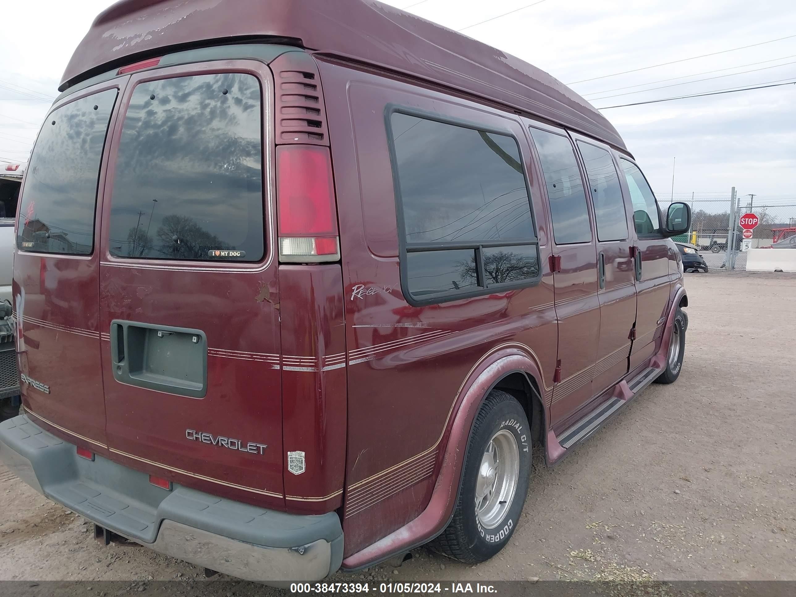 Photo 3 VIN: 1GBFG15R7Y1164116 - CHEVROLET EXPRESS 