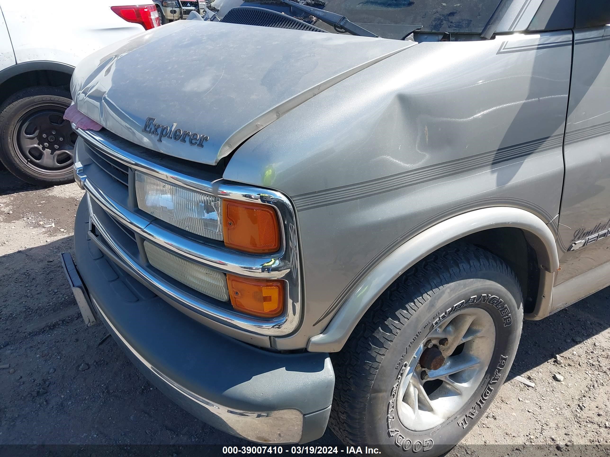 Photo 5 VIN: 1GBFG15R911193526 - CHEVROLET EXPRESS 