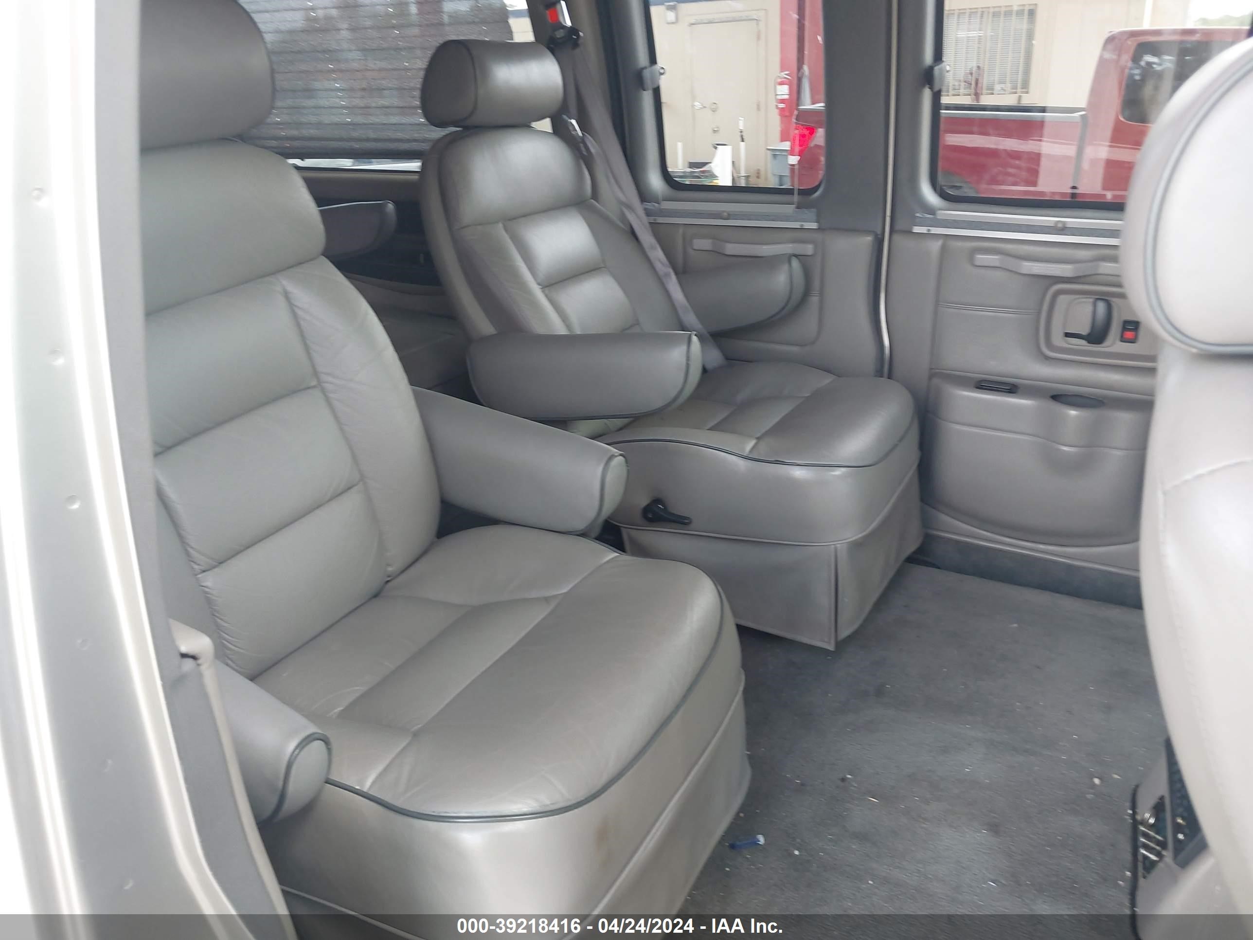 Photo 7 VIN: 1GBFG15T241158164 - CHEVROLET EXPRESS 