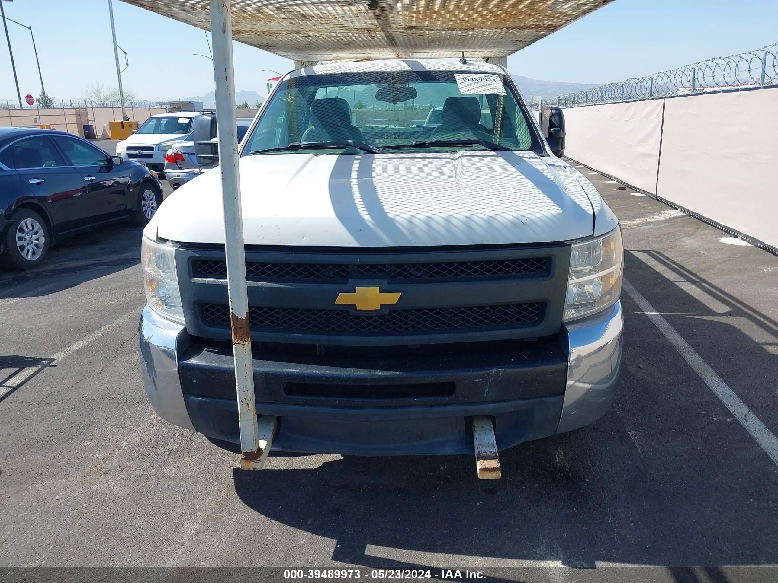 Photo 5 VIN: 1GBHC24K17E544591 - CHEVROLET SILVERADO 