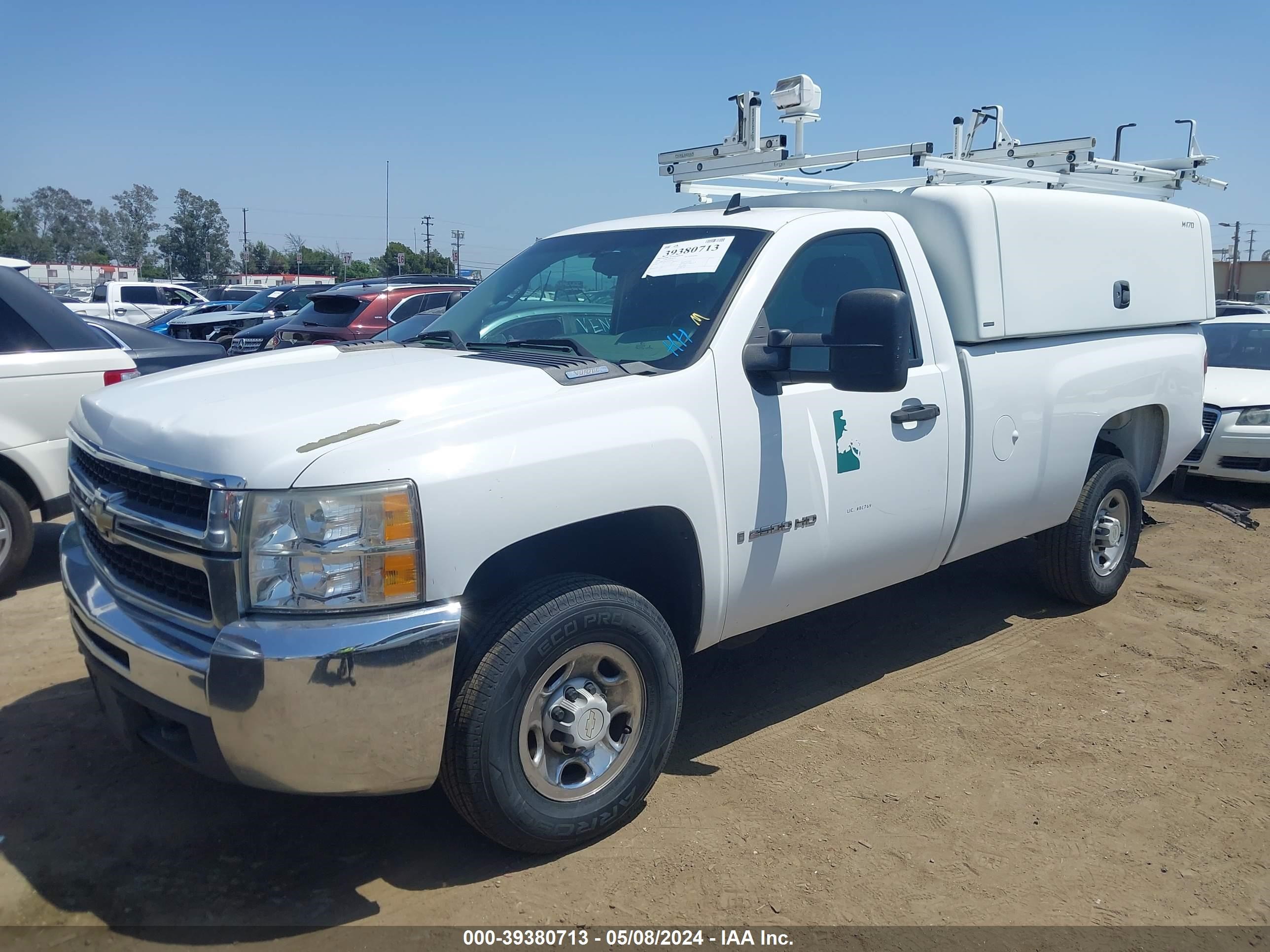 Photo 1 VIN: 1GBHC24K18E172249 - CHEVROLET SILVERADO 