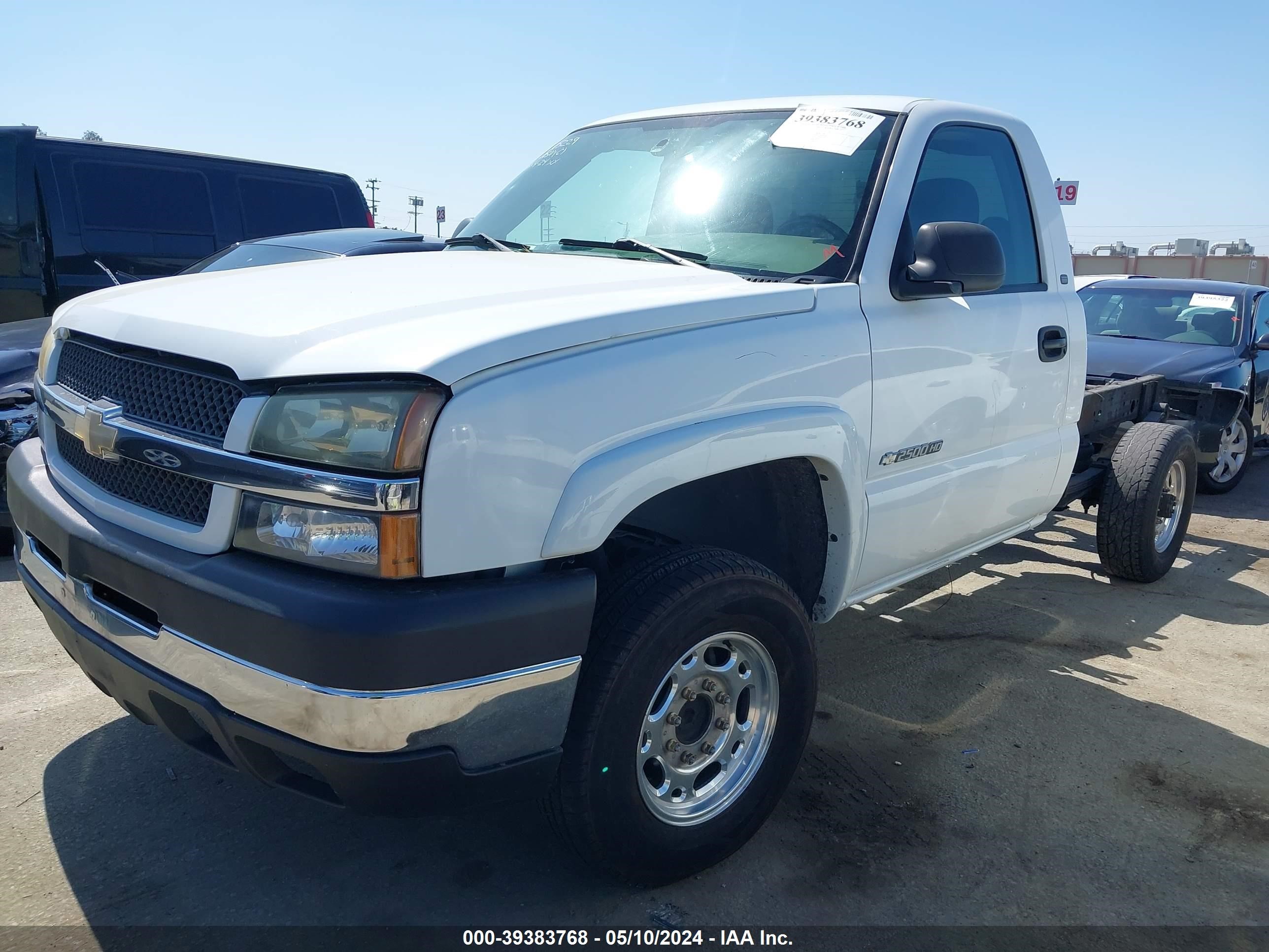 Photo 1 VIN: 1GBHC24U14E288708 - CHEVROLET SILVERADO 