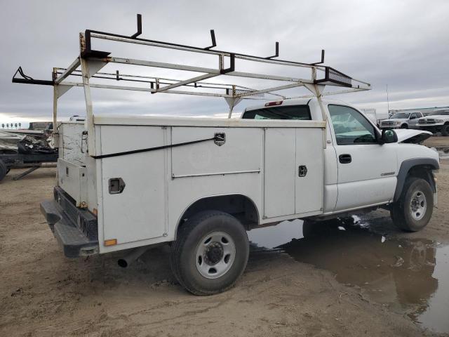 Photo 2 VIN: 1GBHC24U23E279692 - CHEVROLET SILVERADO 