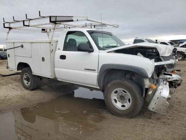 Photo 3 VIN: 1GBHC24U23E279692 - CHEVROLET SILVERADO 