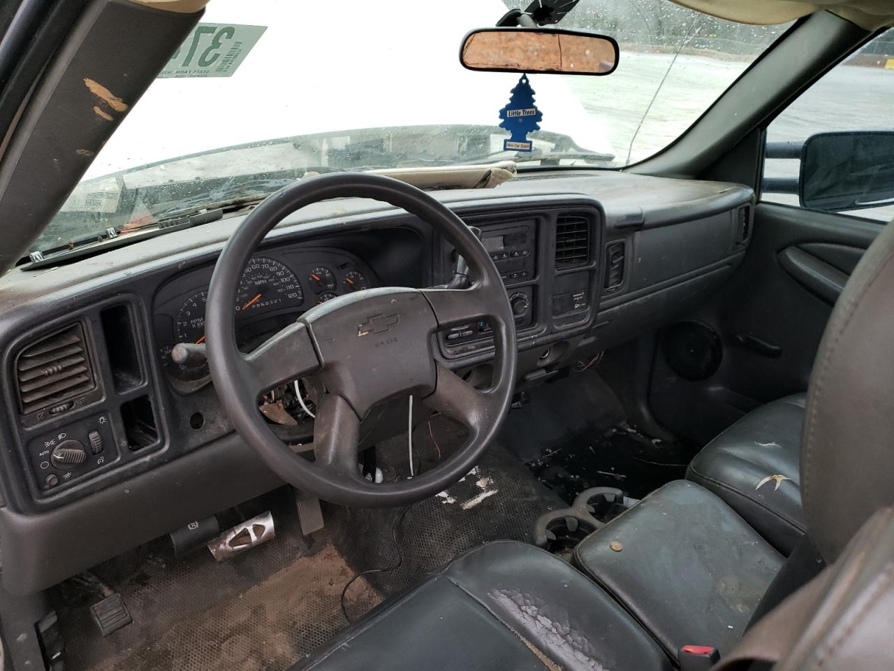 Photo 7 VIN: 1GBHC24U26E101656 - GMC SIERRA 