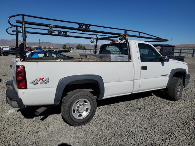 Photo 2 VIN: 1GBHC24U26E146869 - CHEVROLET SILVERADO 