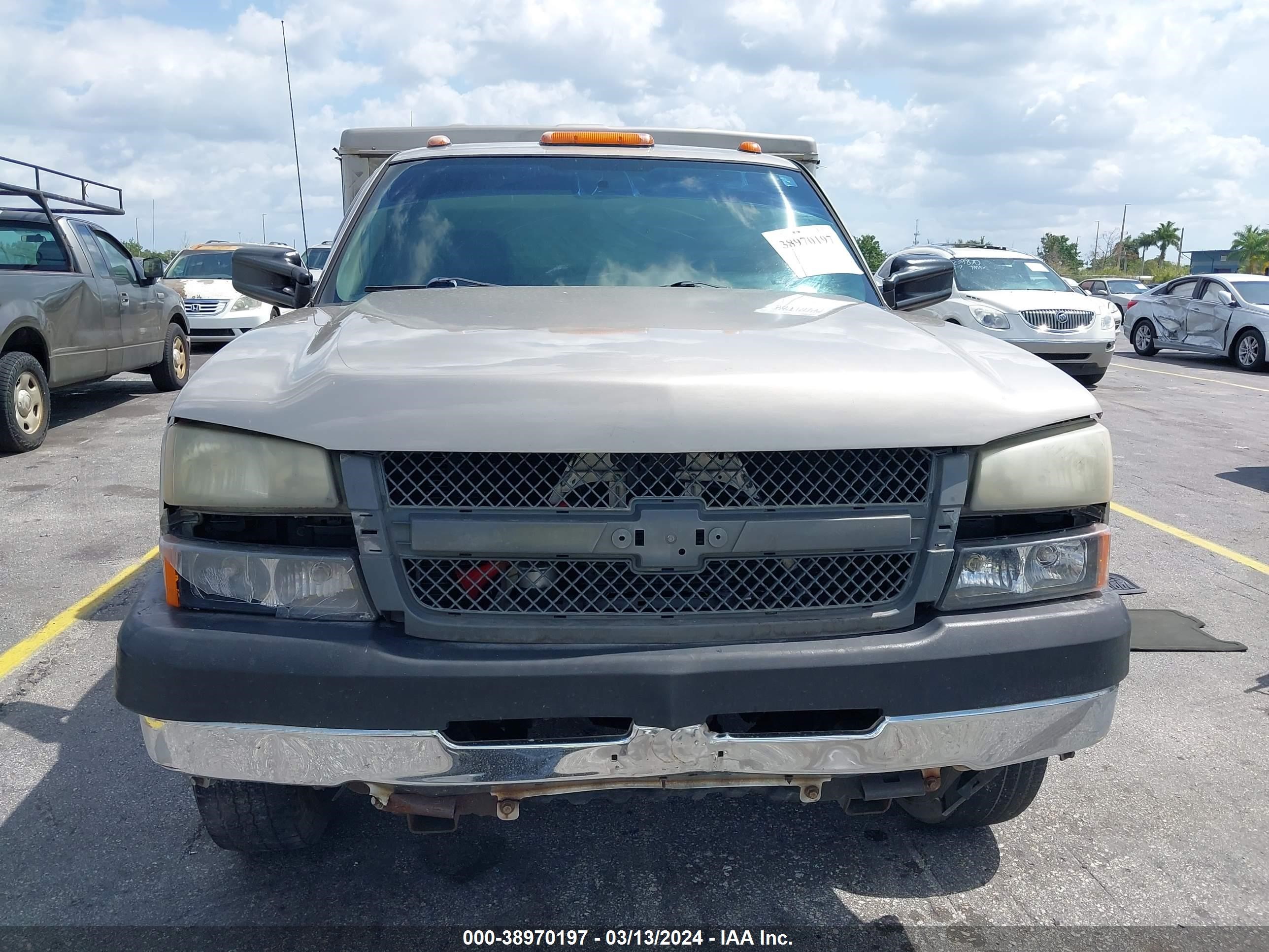 Photo 11 VIN: 1GBHC24U35E314923 - CHEVROLET SILVERADO 