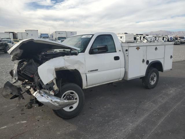 Photo 1 VIN: 1GBHC24U75E244004 - CHEVROLET SILVERADO 