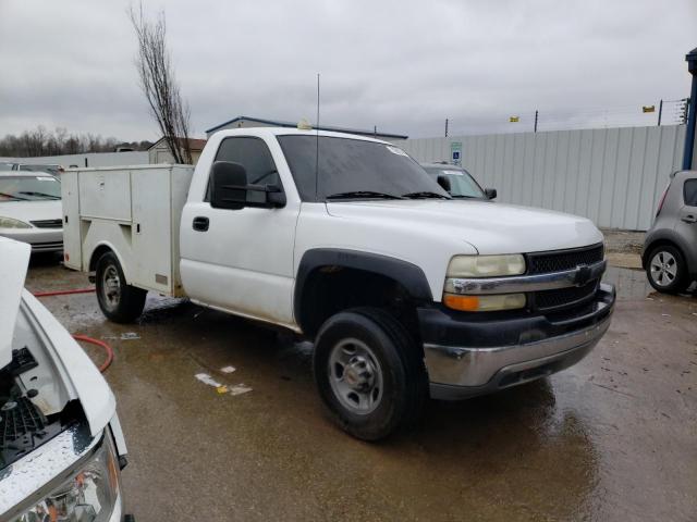 Photo 3 VIN: 1GBHC24U81E213855 - CHEVROLET SILVERADO 