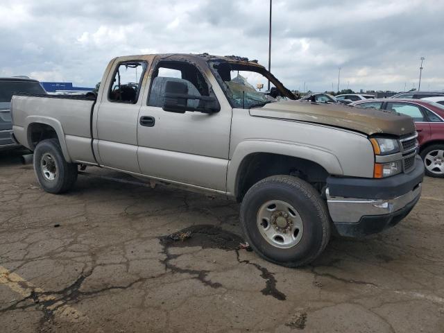 Photo 3 VIN: 1GBHC29294E268858 - CHEVROLET SILVERADO 