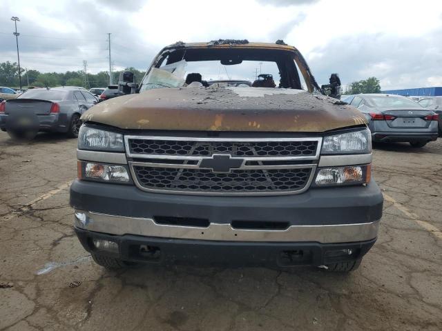 Photo 4 VIN: 1GBHC29294E268858 - CHEVROLET SILVERADO 