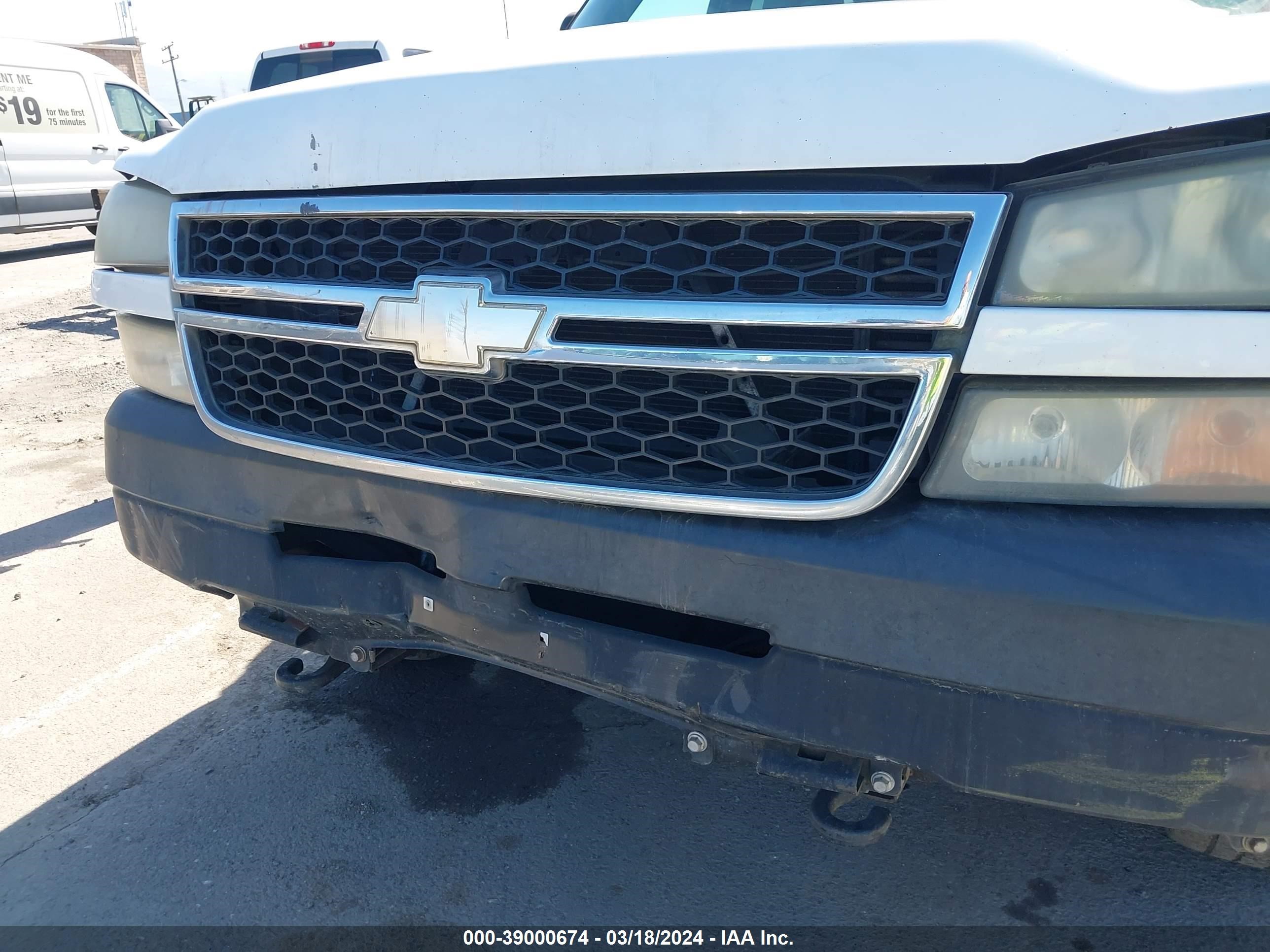 Photo 5 VIN: 1GBHC29D66E164655 - CHEVROLET SILVERADO 